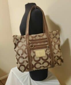 Poppy Op Art Glam Tote - Image 11